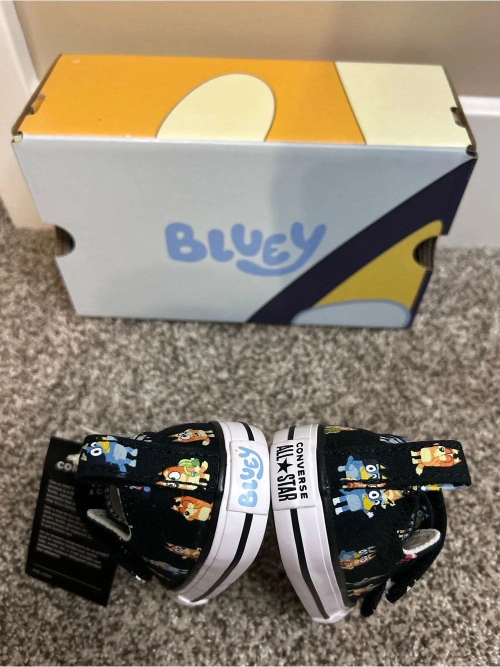 NEW Converse Disney Bluey Chuck Taylor All Star 2V Infant Size 5